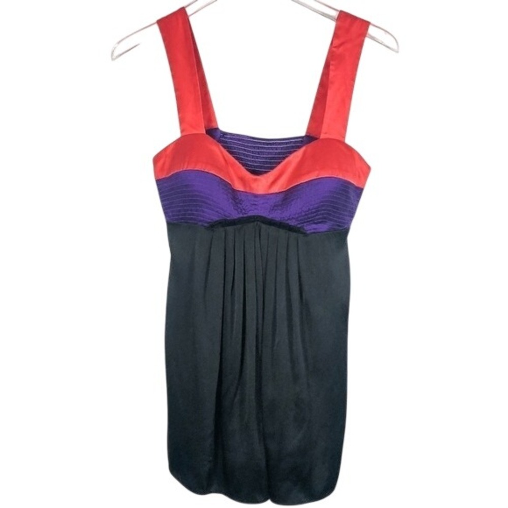 Single Silk Pleated Sleeveless Color Block Top